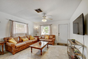 Wild West Retreat with Backyard - 1mi to Beach